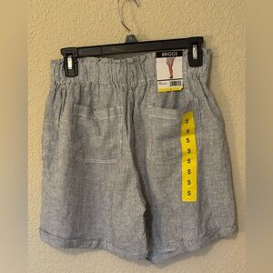 Briggs Ladies' linen blend pull-on shorts in a stripe pattern size S NWT